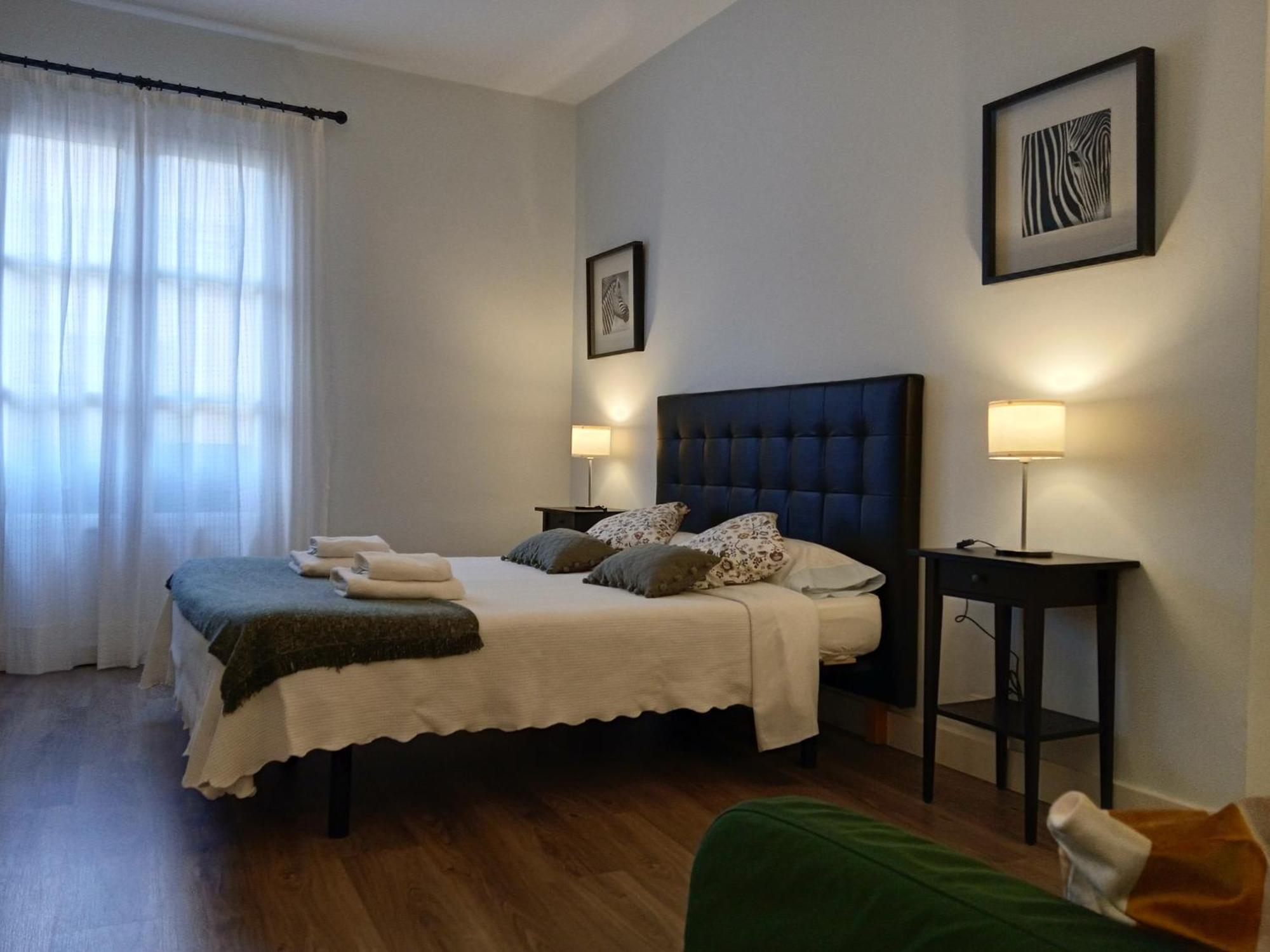 Colom Apartments — Photos 2