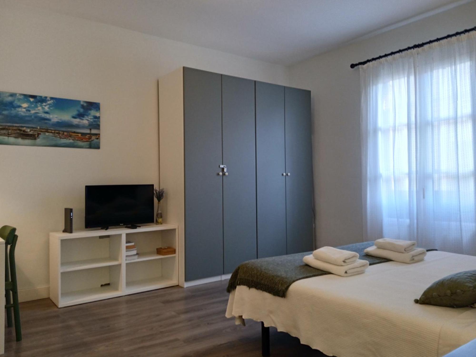 Colom Apartments — Photos 1